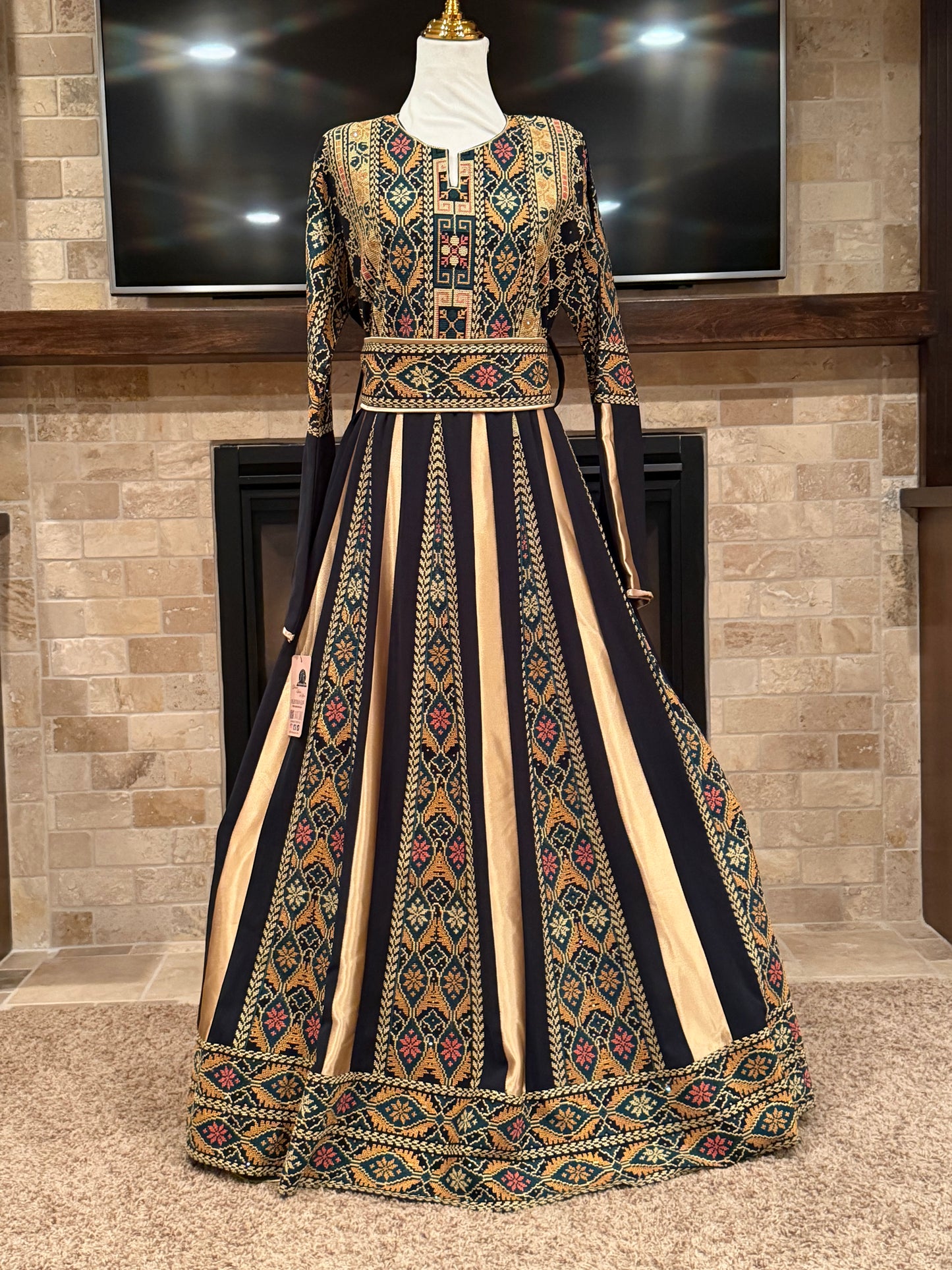 Al Sharkasi Thobe - ثوب الشركسي