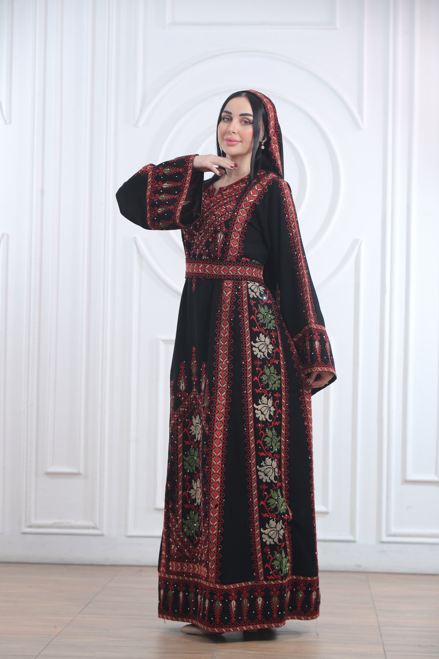 Thobe with Tarha - ثوب مع طرحة