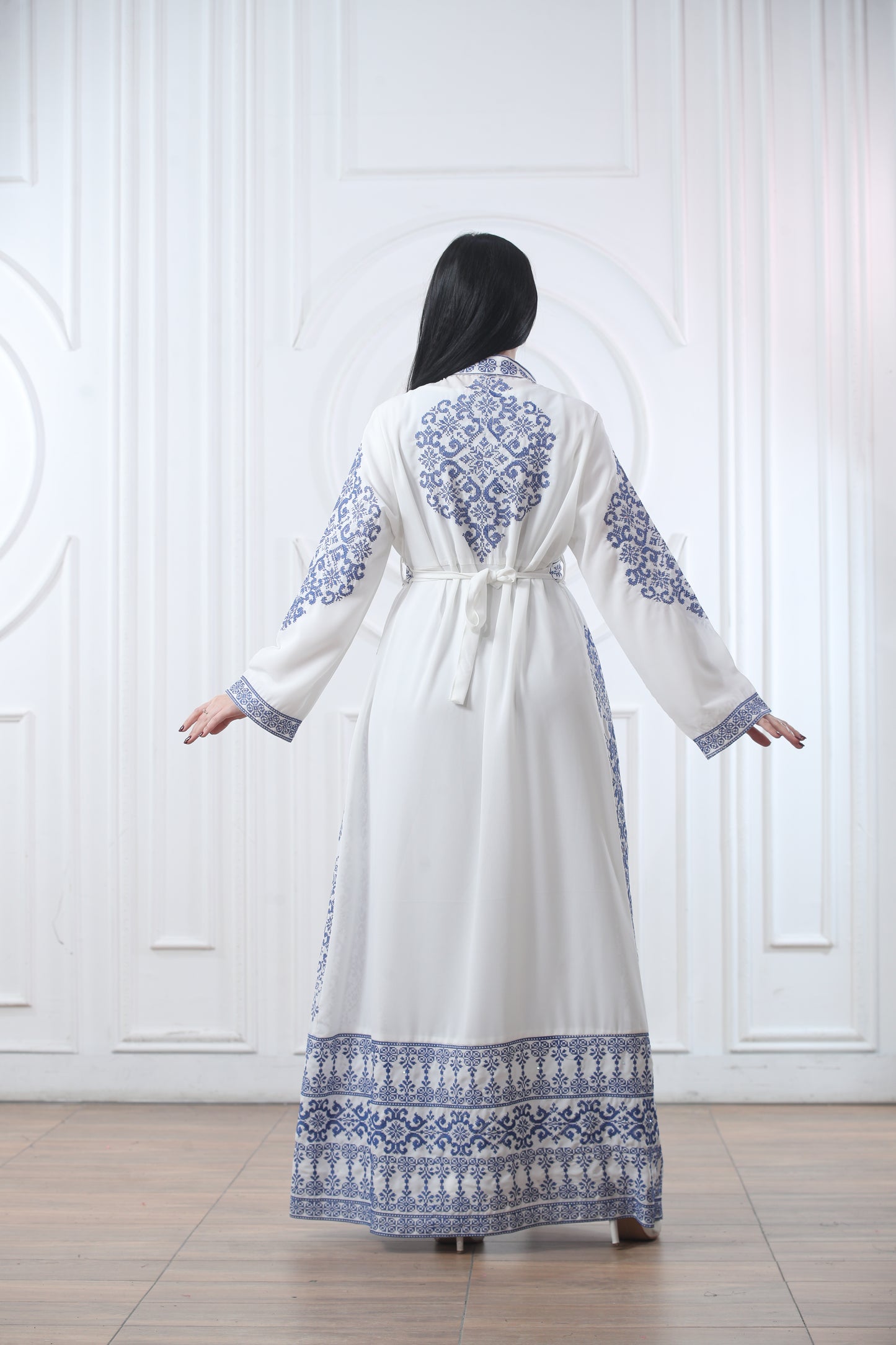 Taj Thobe - ثوب تاج