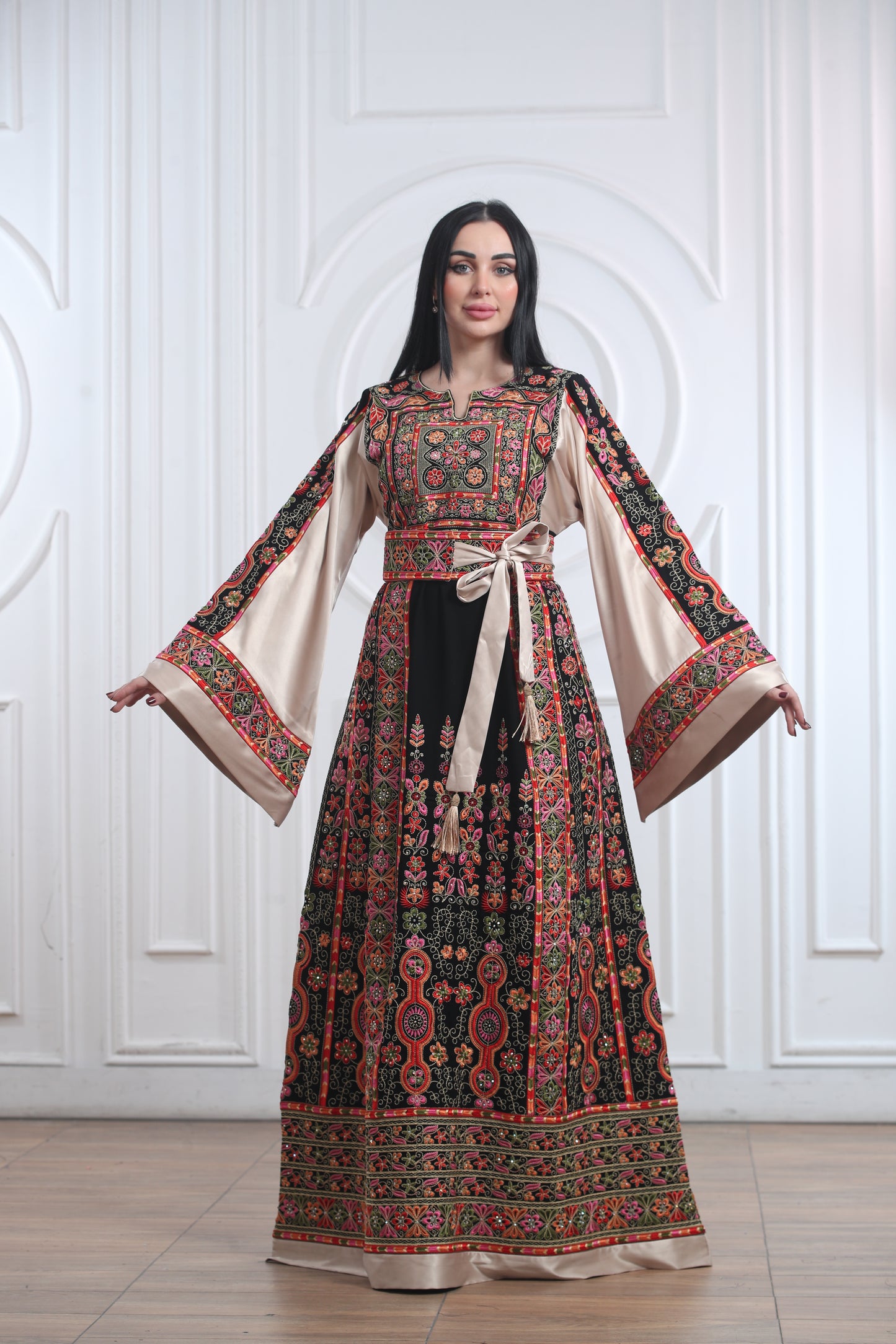 Satin Malaka Thobe - ثوب ملكة