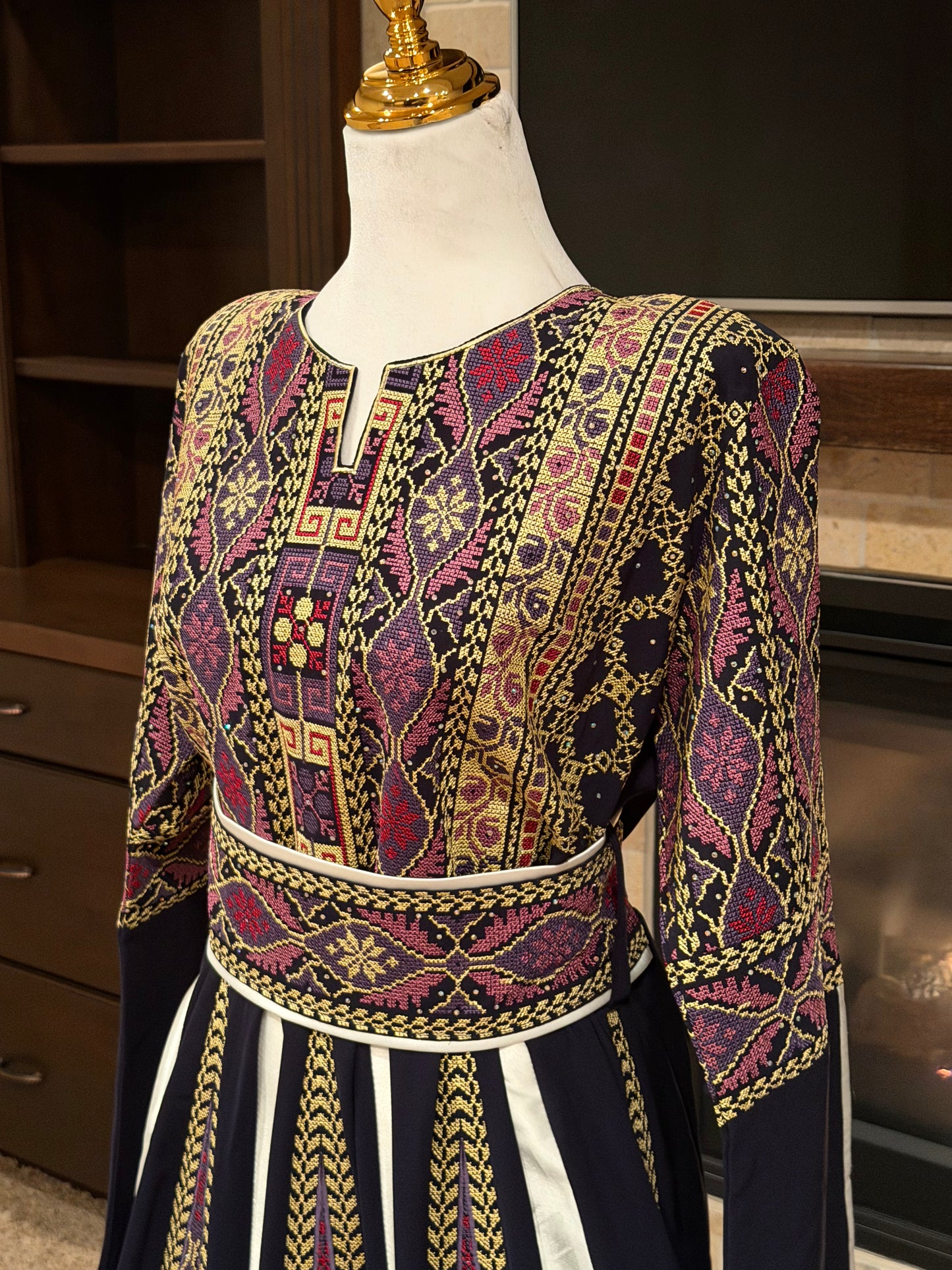 Al Sharkasi Thobe - ثوب الشركسي