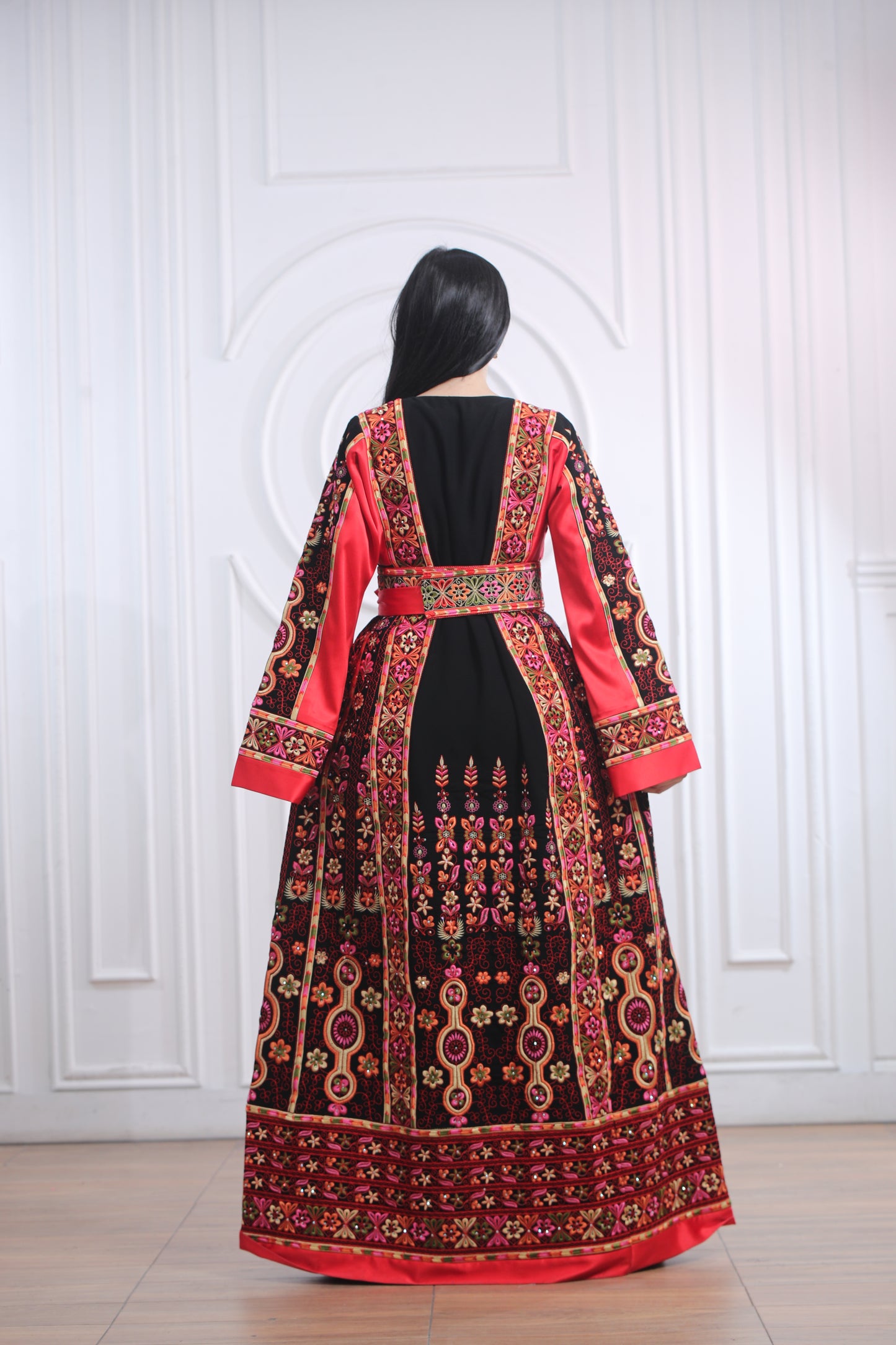 Satin Malaka Thobe - ثوب ملكة