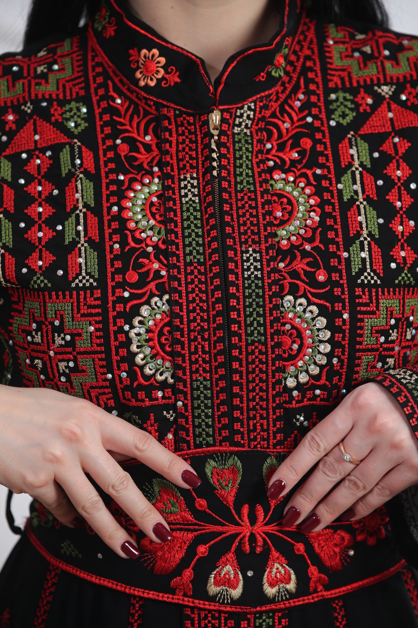 Palestinian Thobe - الثوب الفلسطيني