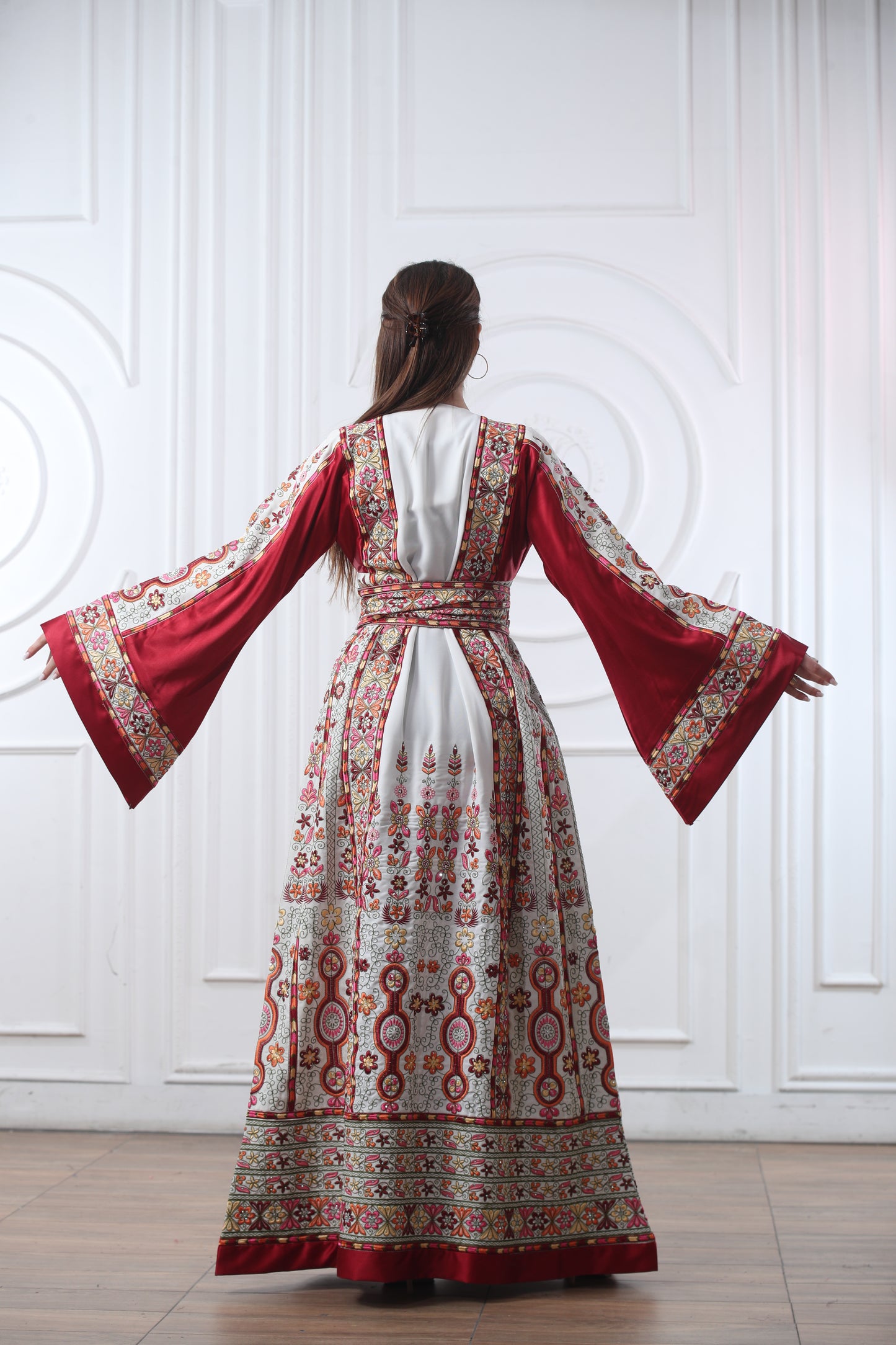 Satin Malaka Thobe - ثوب ملكة