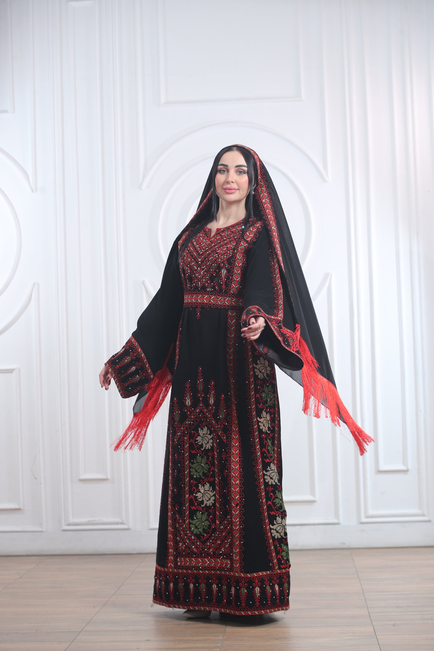 Thobe with Tarha - ثوب مع طرحة