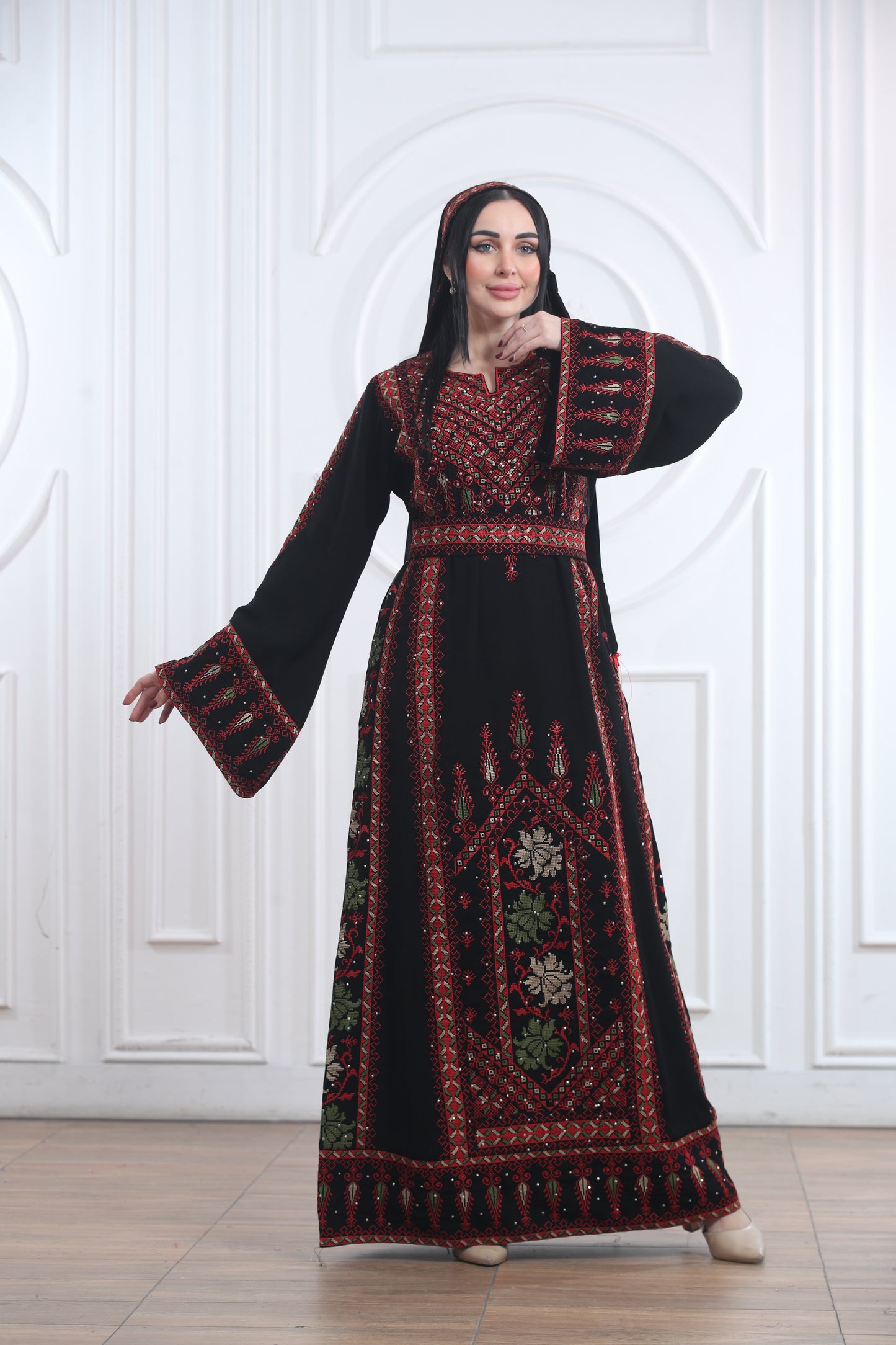 Thobe with Tarha - ثوب مع طرحة