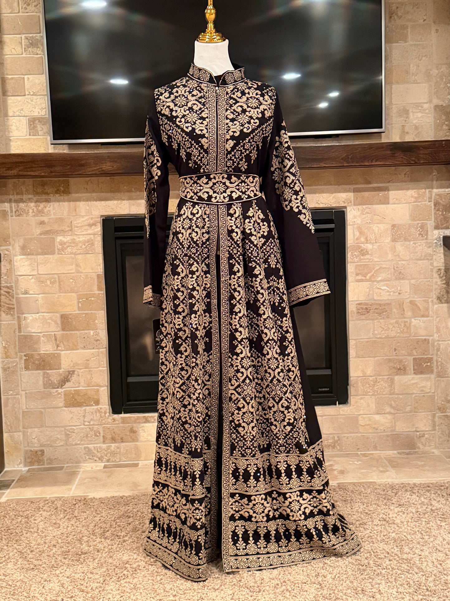 Taj Thobe - ثوب تاج