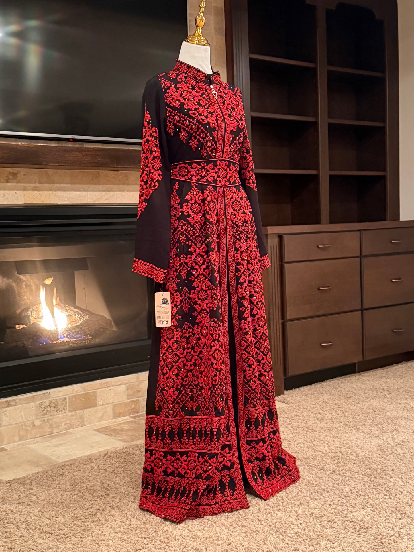 Taj Thobe - ثوب تاج