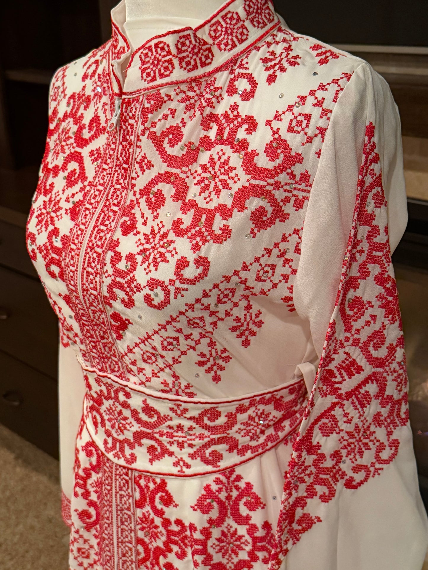 Taj Thobe - ثوب تاج